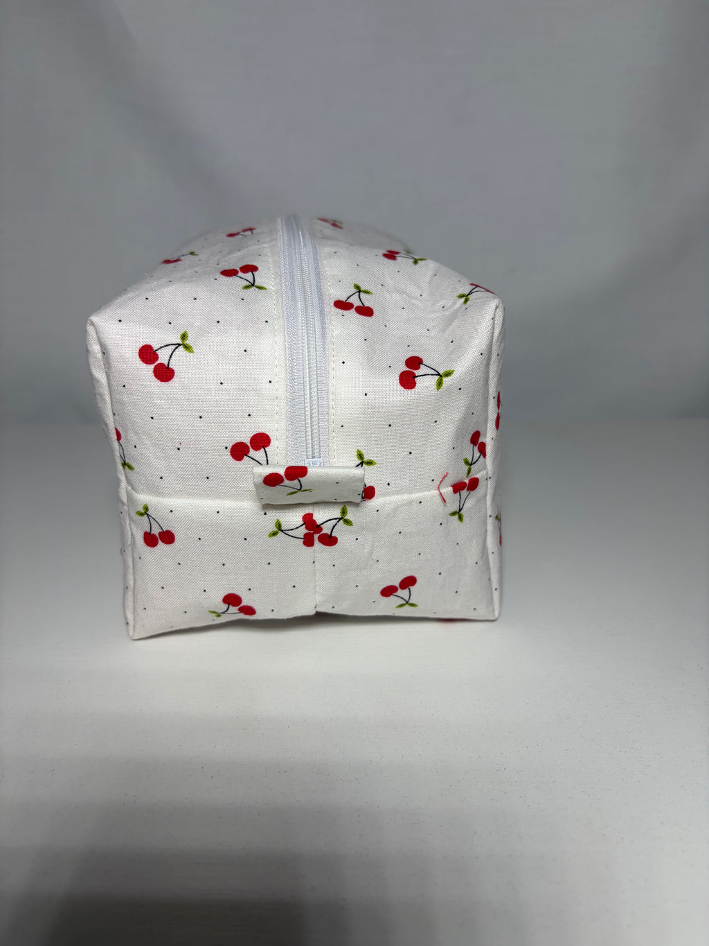 M White Cherries